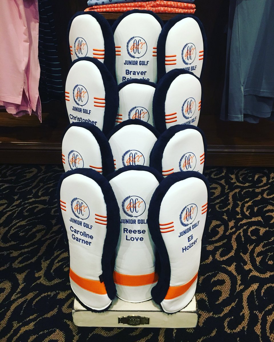 okcgccgolf's tweet image. Once again spoiling our children. Thanks AM&amp;amp;E x75. Hardcovers for days!!
#okcgccjuniorgolf #okcgcc #oklahoma #okc #am&amp;amp;e @okcgcc_now #falljuniorleague