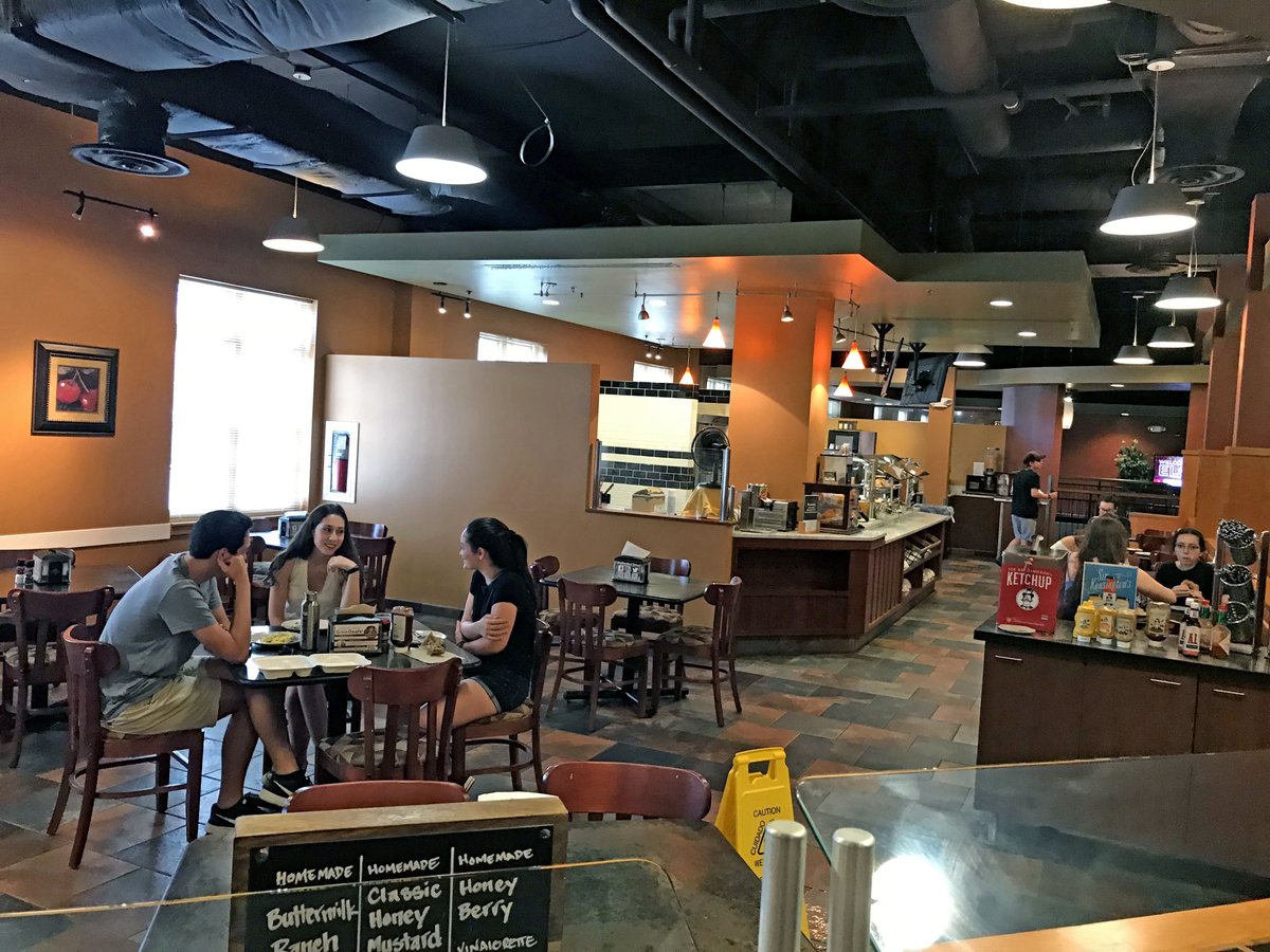 elonuniversity's tweet image. It&apos;s a bit quieter than a typical #Elon Friday, but there&apos;s still plenty of activity on campus despite the approaching storm. #elonhurricane