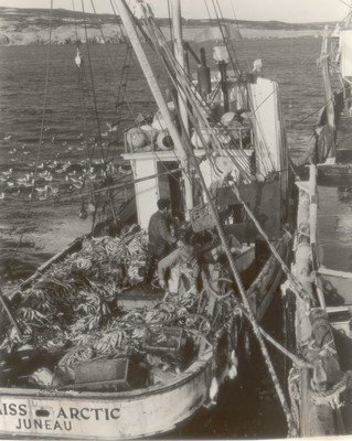twindisc's tweet photo. Twin Disc has a long history of powering the #marineindustry. Check out this photo of the Miss Arctic #fishingvessel in Juneau, Alaska, circa the 1950s to 1960s. #marinetransmissions https://t.co/nFOundwoCn