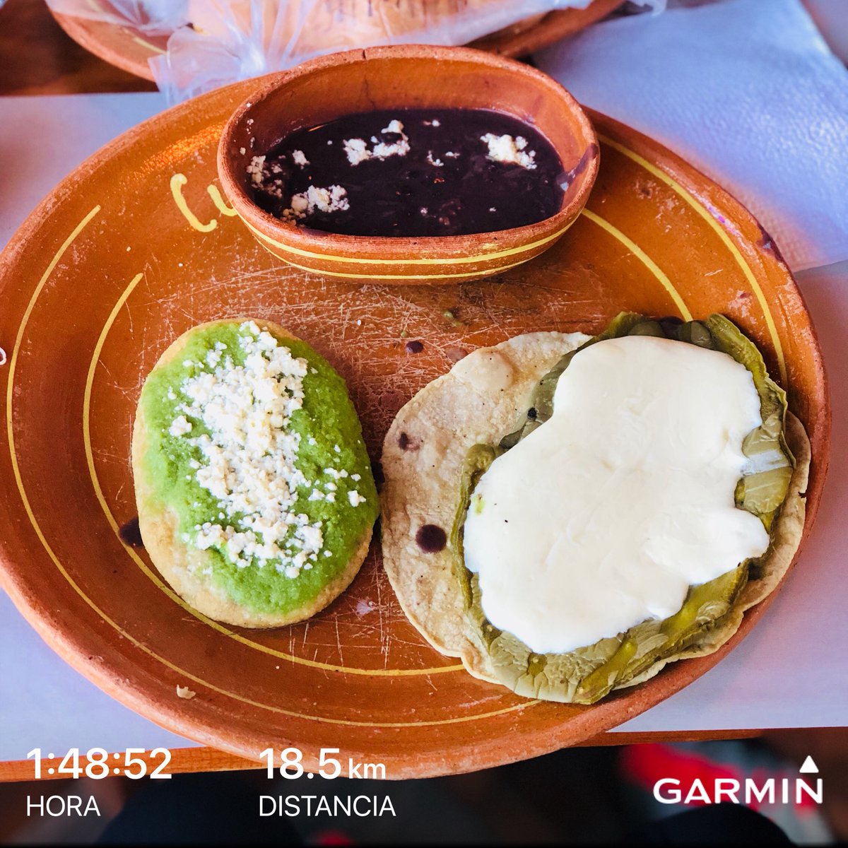 poket_puffy's tweet photo. #RetoTlacoyo @actuaporlasalud Tlacoyo (tlayoyo) de alberjón salsita verde queso fresco!!! De la sierra poblana @VisitaPuebla @Colorido_bicho @GlotonMex @Ferrnanda desayuno de campeón después de entrenamiento 18km @GarminMexico #JuntasImparables #nikewomenmx #SquadPowerMoms https://t.co/0MDSuW6y3r