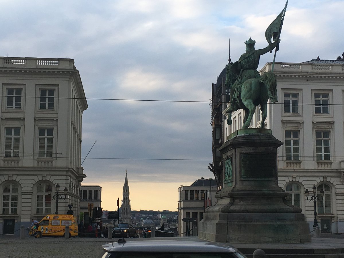 matthis1122's tweet photo. π Great conference and what a great conference dinner @OR2018Brussels ! Thanks for hosting us and compliments to the organisation committee! #luckyluke #or2018 #operationsresearch #Brussels #comicstripe #workforcescheduling https://t.co/dunRlO2O1g