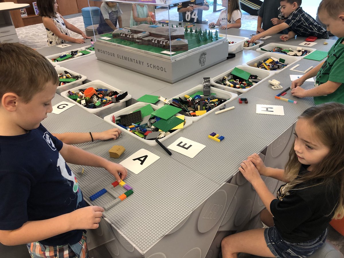 JenK3131's tweet photo. Practicing our letters and beginning sounds in the LEGO Brick Makerspace @MontourSD @LEGO_Education #MontourProud #MontourElementary https://t.co/RvMCqDjDrU
