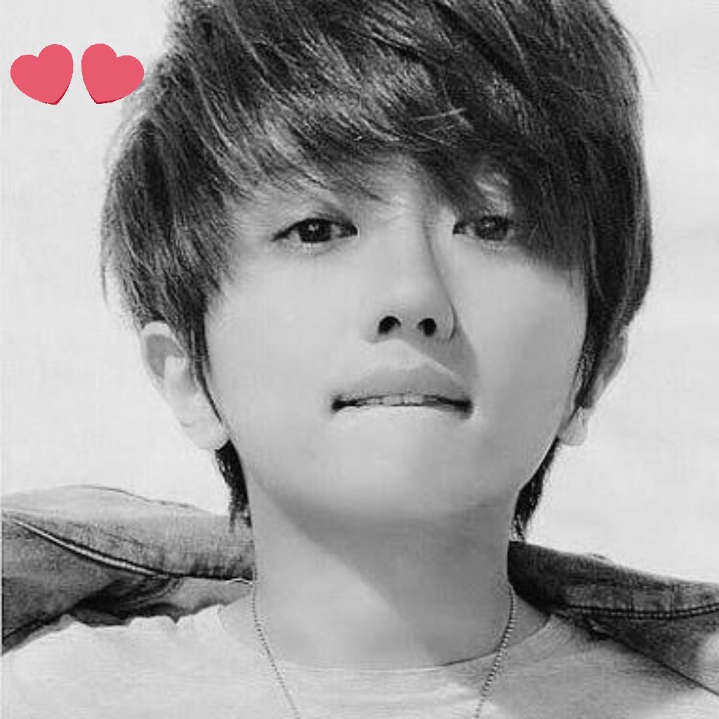 くるちゃん En Twitter 全然似てないと思うけど 下手くそだけど 描いてみた どうですか 自慢じゃないよ 自分的にまだまだ納得いってない 髪型 上は想像 と目がなんか うーん て感じする 頭上に伸ばしすぎたかな 目が寄り目っぽいな 感想ください a Nissy に