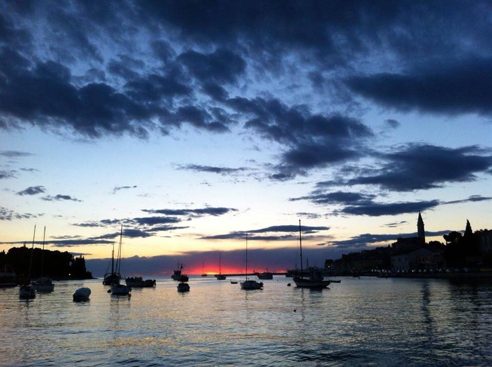 September bringing majestic moments to the sunset hour. ✨ #hoteladriatic