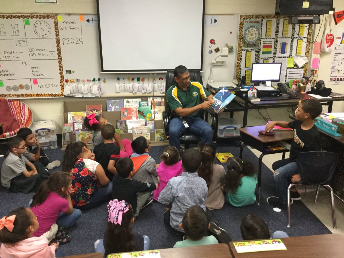 MrsSaraMireles's tweet photo. Our class loved having our principal @ZeperJ as our guest reader for #hebread3readin today! @HebRead3 https://t.co/WyM6K7HxKL