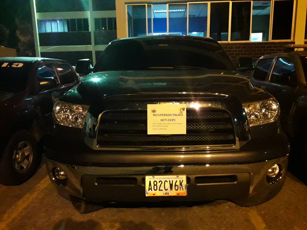 enlaccicpc_intt's tweet image. #CICPC-INTT La California, en comisión en la ciudad de San Cristóbal lograron la recuperación del vehículo: clase CAMIONETA, marca TOYOTA, modelo TUNDRA, color GRIS, año 2007, placas A82CW6K, la cual se encuentra SOLICITADA. @DouglasRicoVzla @PRENSACICPC @CICPCPREVENCION