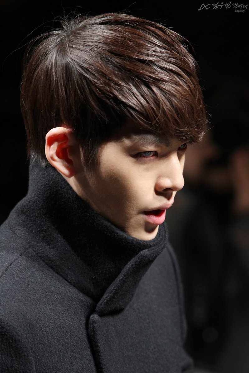 WBhandsomeHJ's tweet photo. 이렇게 보이는 눈과 눈빛 좋아한다. 김우빈 보고 싶다. https://t.co/xddaXrX1t0