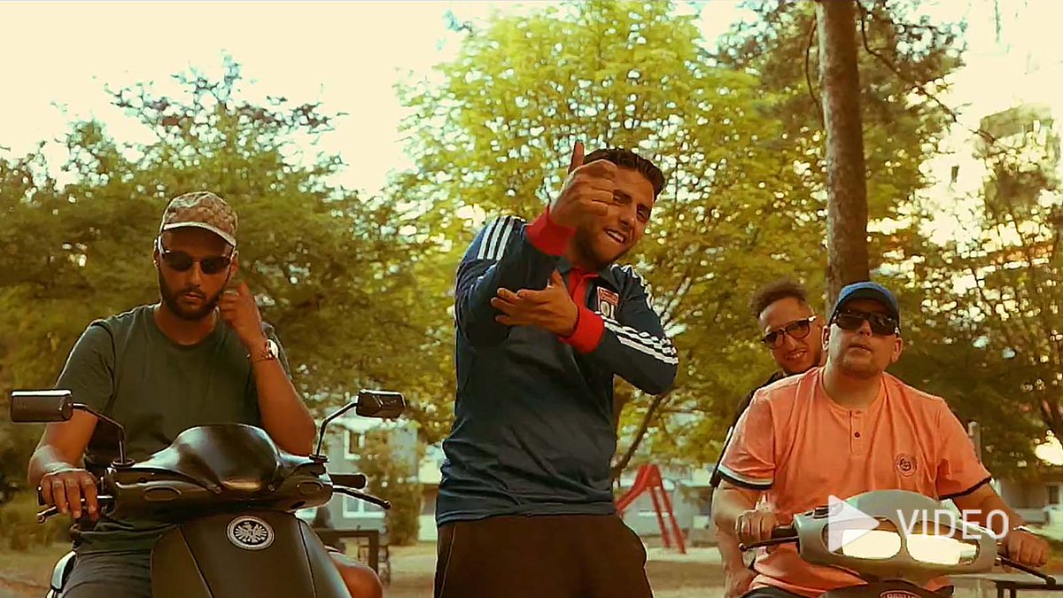 Hiphopde's tweet photo. Reda Rwena ft. Hanybal &amp; Celo &amp; Abdi – Avanti Avanti [Video] https://t.co/8eEO9685Iy https://t.co/13ATjmfsni