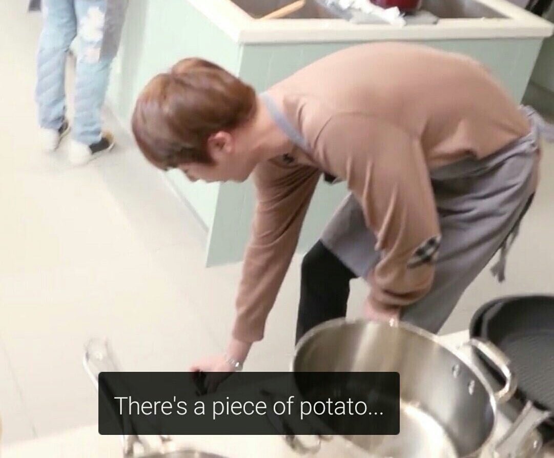 pewpewfandom's tweet photo. oh look, Jin's talking about me! https://t.co/ho64et444L