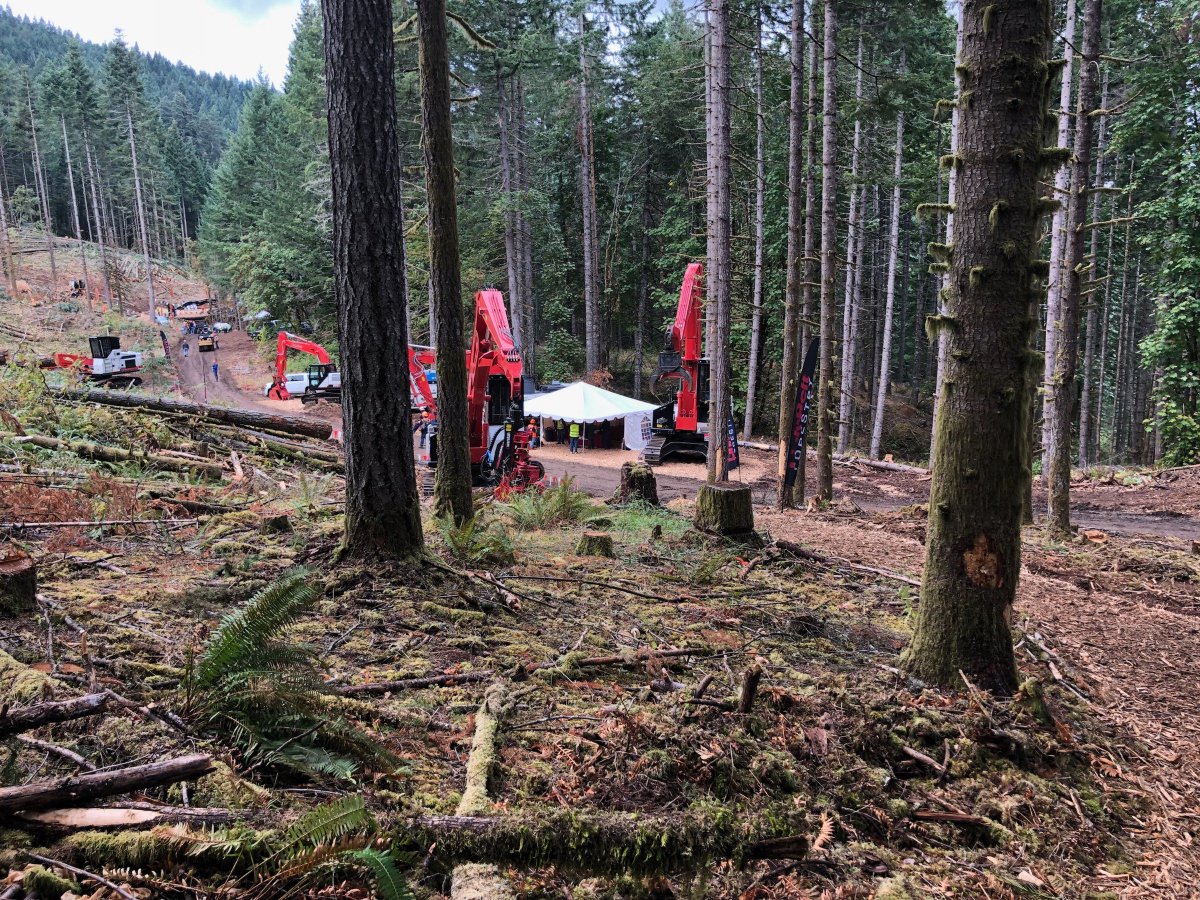 lbxco's tweet photo. Hard to beat the view at #PacificLoggingCongress in Corvallis, Oregon! We’re here with @Triad_Machinery for Day 2 showing a 5040TL, 5040RB, 4040TL, 3740TL, 3240TL, and 160X4. https://t.co/QFx1ciJGEt