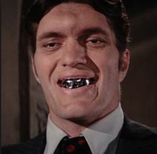 _sara_polak's tweet image. I might be being really slow and unfashionable, but what the *hell* are these and why would anyone wear them?! I can practically hear enamel being chipped away. Also, you look like Jaws. #urgh #grills #why #FridayMusing 🦷