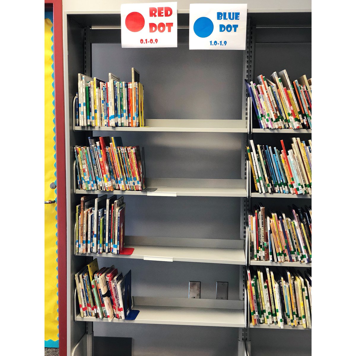 MLK_LIB's tweet image. At the end of the week, this is what my K-1st grade section looks like—so empty! Our library is “at risk” please donate to our library fund so our students can have access to a variety of books and invest in a life long reader! Link in bio 🔝 @TCSBoardofEd #MyLibraryStory