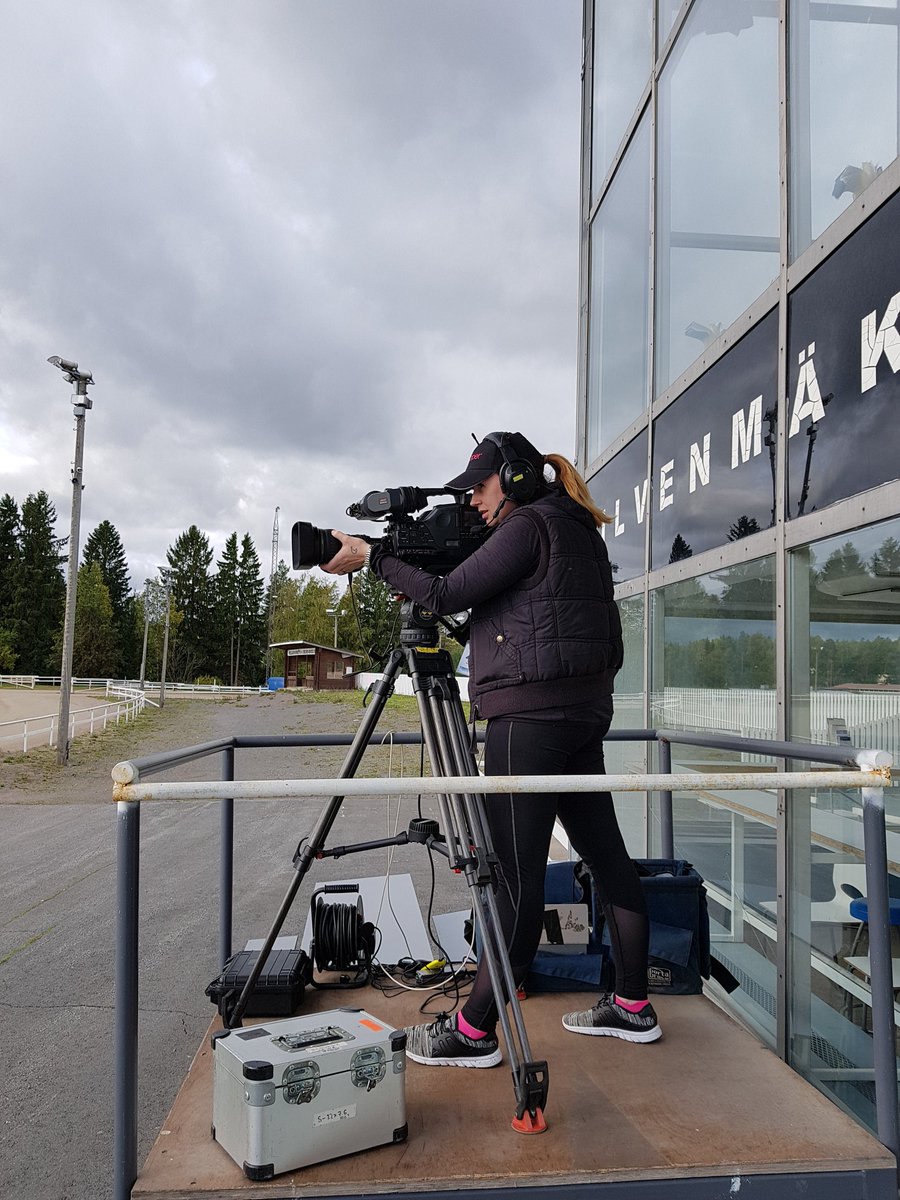 mrnkslmnn's tweet photo. Tänään jälleen opeteltu uutta. Miten malttaa odottaa seuraavaa kertaa 😍📽 #ravit #streamteamfi #kamerahenkilö https://t.co/Wgu3i2WZ6S