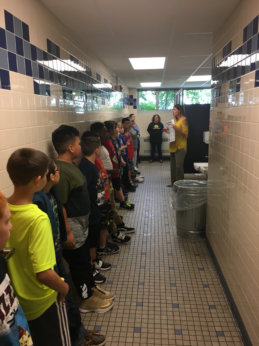 GansPrincipal's tweet photo. Gators learning how to act appropriately in halls, bathrooms by PBIS team. https://t.co/ms1y8PgOmC