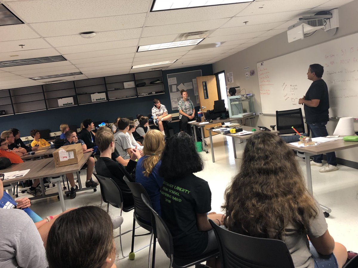 OlenAcademy's tweet image. Knockout Concepts Guest Speakers @Knockout3D Jake and Brooks talk to freshmen on STEM Flex Friday #3DSoftware #ScanningIsAToolToCustimFitProucts #SoftwarePipeline #RealWorldApplicationandWorkflow #PoweredbyKnockout