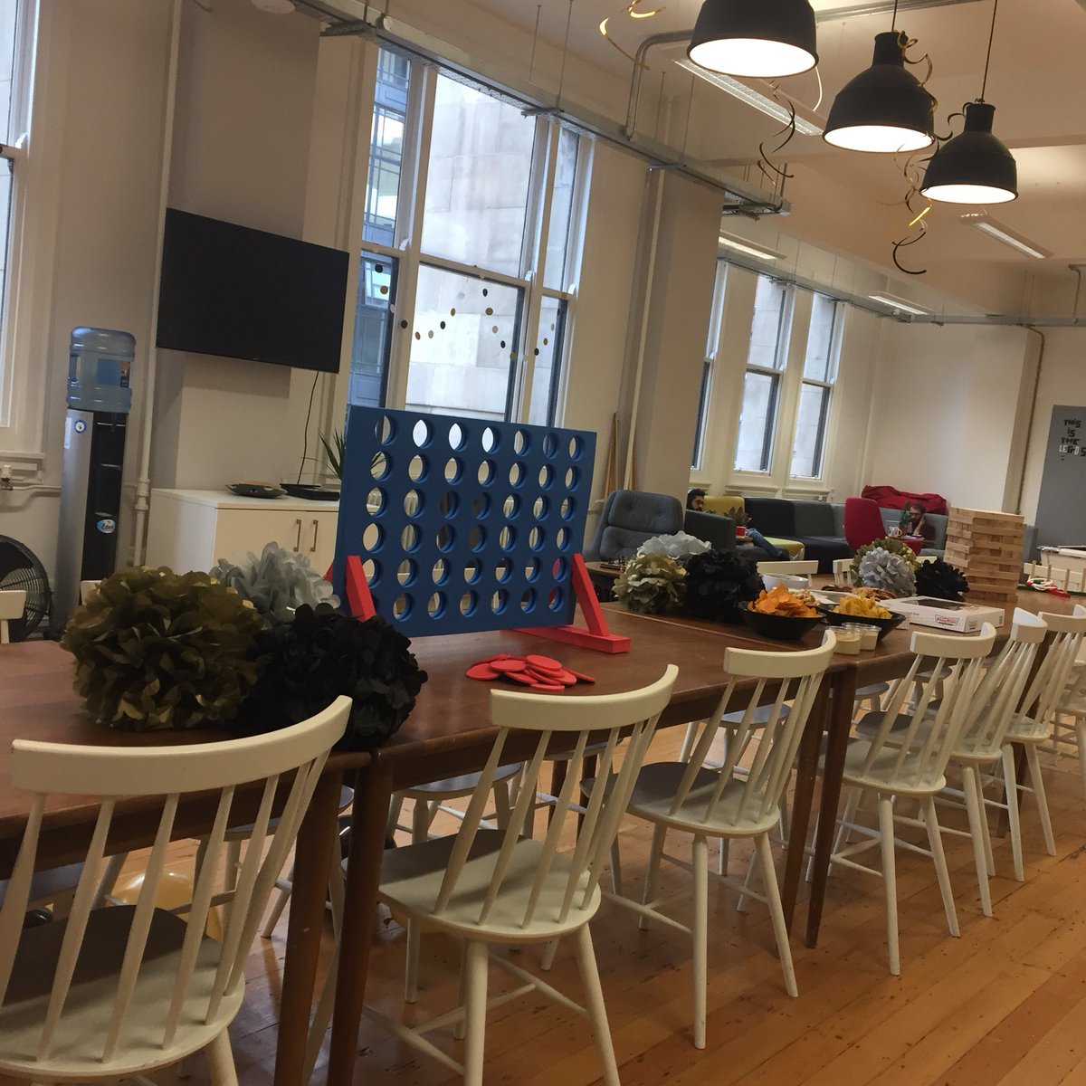 AmpersandHQ's tweet image. An Ampersand celebration to welcome our new Graduate Developers to the team! Artem, Stan, AlHasan, and Vasileios officially start on Monday and our States-side grad, Evan, will be starting in October. 5 great additions to the team. #graduatedeveloper #devlife #fridayfeeling