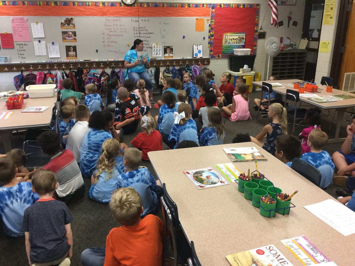dlatva's tweet photo. A great morning with our 4th grade buddies!
@SyringDragons 
@swartz_creek 
@TheBrambleBuzz https://t.co/eGWcpAZcmj