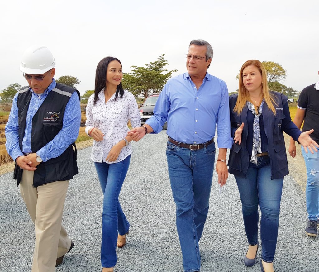 jimmyjairala's tweet image. Avanza el doble tratamiento superficial bituminoso de la vía que une a Zapán con Margarita, corazón de la producción arrocera de Samborondón. @PrefecturGuayas @verollagunoec @MuniSamborondon @cendemocratico