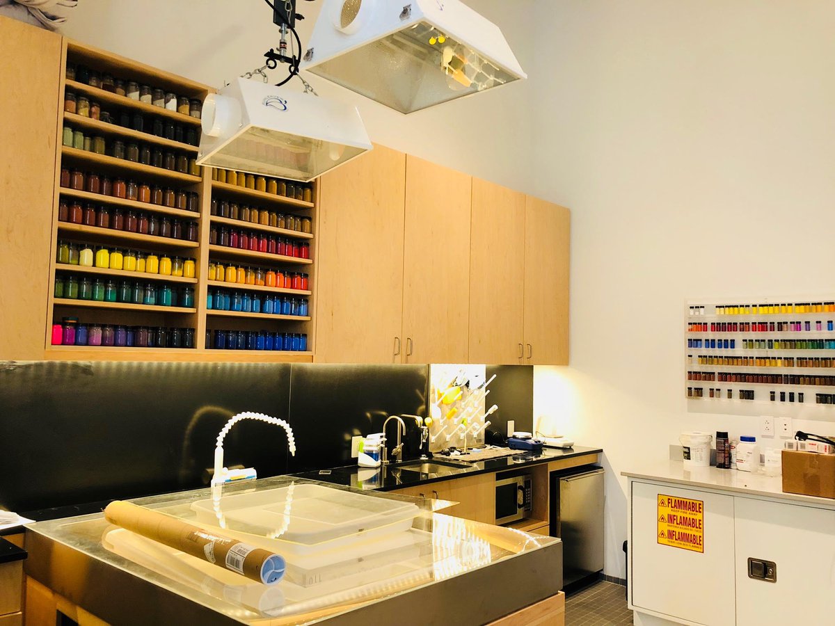 digitalrachel_'s tweet image. My NDSR blog post about my behind-the-scenes tour of the Whitney Conservation Labs: ndsr-pma.arlisna.org/2018/09/14/a-t… 

#ndsr #ndsrArt #whitneymuseum @small_data_ @whitneymuseum @farriswahbeh
