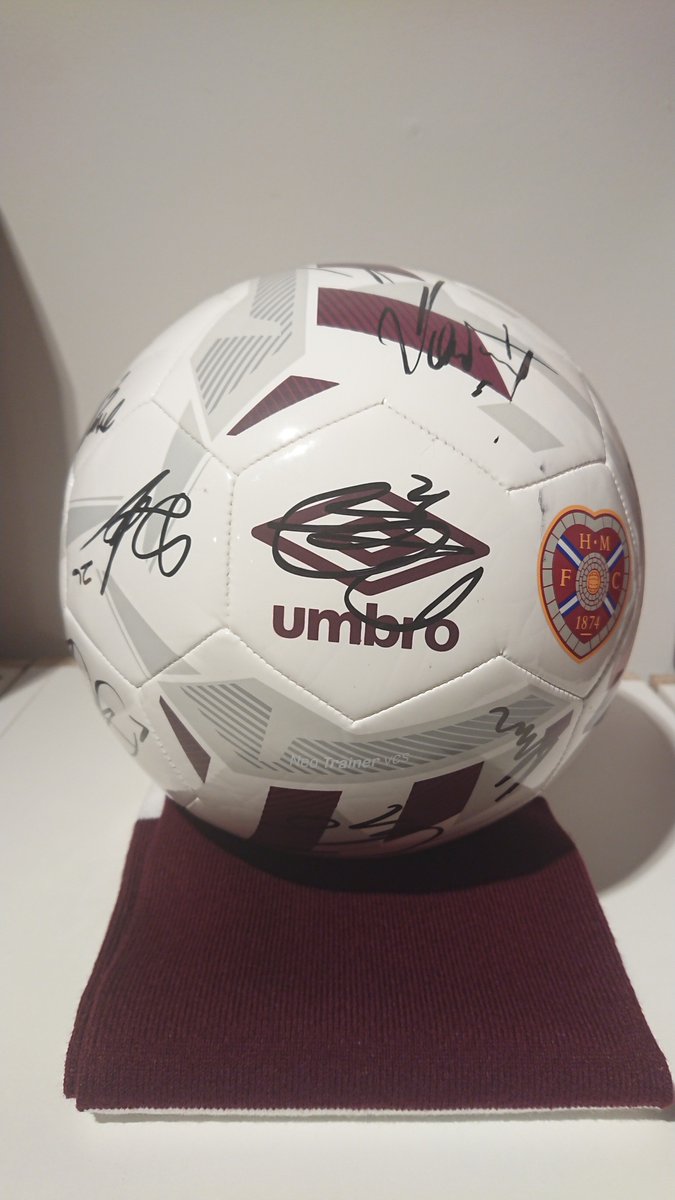 HeartsClubstore's tweet photo. ⚽️❓Fancy winning a signed 2018/19 Umbro Football❓ ⚽️
Simply retweet this tweet and follow our Retail Twitter Account @HeartsClubstore to enter https://t.co/jBp0U9I0XN