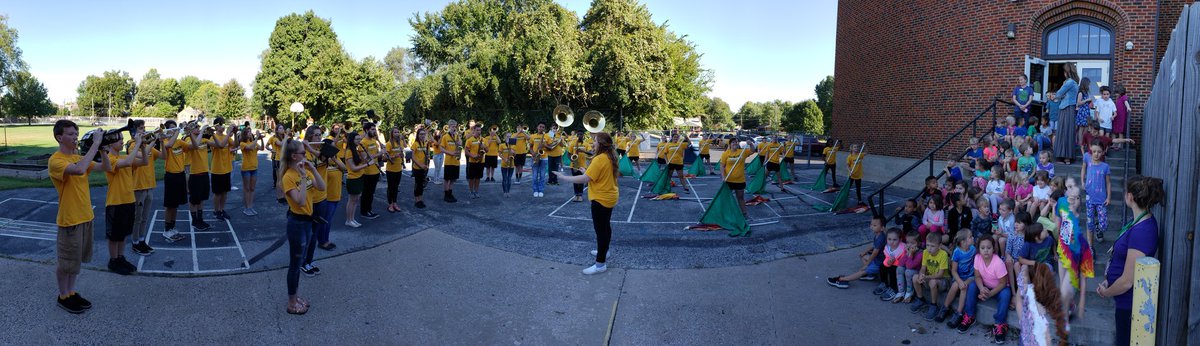 phsband's tweet image. What a fun morning at Rountree Elementary!  We love future Vikings!  💚💛 @Parkview_Viking @RountreeOwls @officialSPS