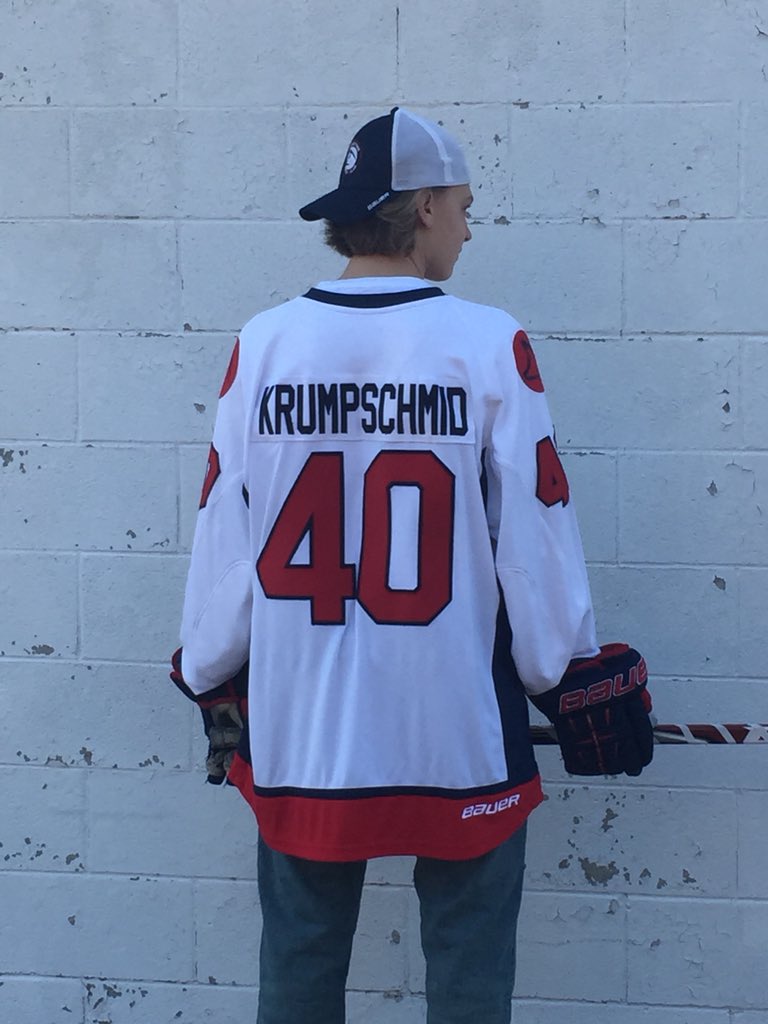 Krumpshow's tweet photo. Thank you for being the best idol and role model a young hockey player could ask for. Enjoy retirement 40 #Hank https://t.co/SEfA7ZnJ6u