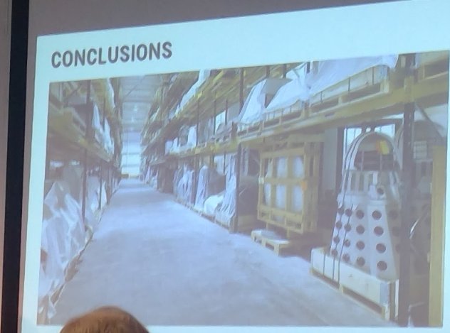 JamesBSumner's tweet image. #SMGConf2018 #conferencebingo DALEK IN A STORE