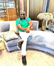 WanyeTim's tweet image. 