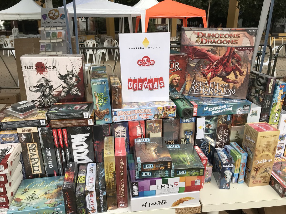 Magiclampshop's tweet photo. Empezamos las XII Jornadas de Rol y Juegos de Mesa de Sevilla con nuestras ofertas! @asoeldirigible #juegosdemesa https://t.co/aMgImhpYGU