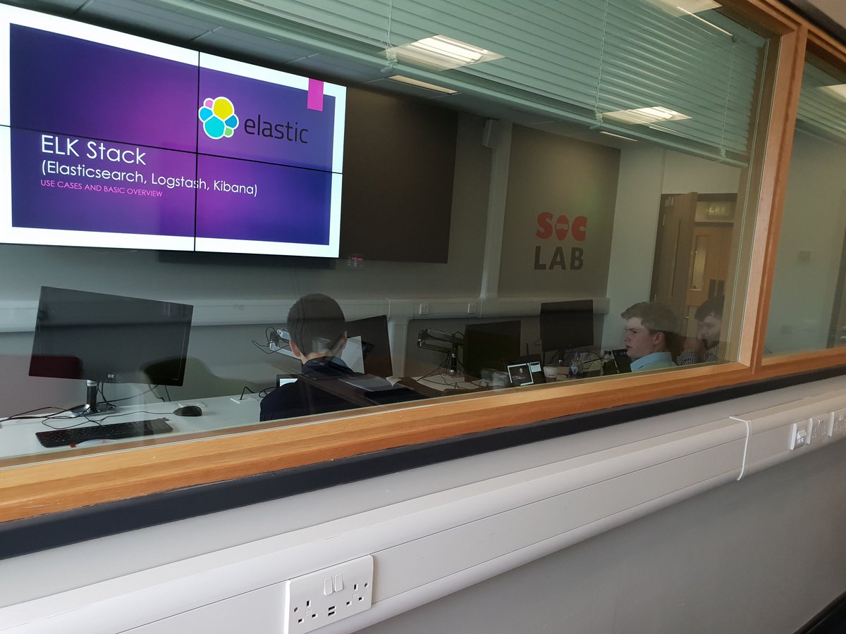 billatnapier's tweet image. Our new #soclab team already learning new things @SatisnetLtd