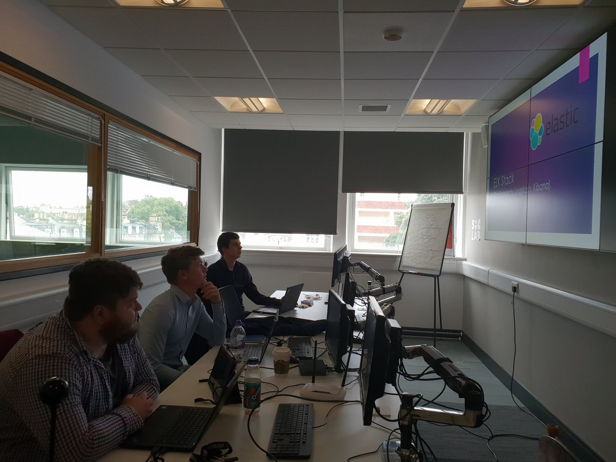 billatnapier's tweet image. Our new #soclab team already learning new things @SatisnetLtd