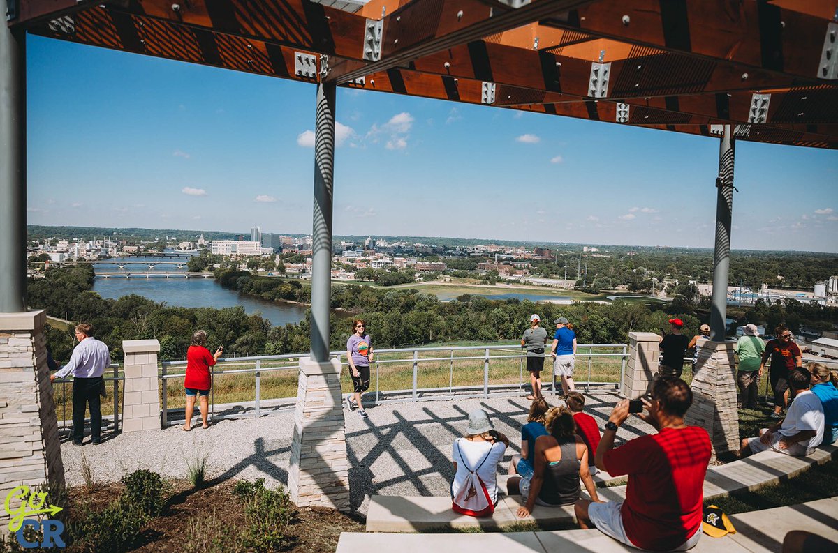 go_cedarrapids's tweet image. Did you hear the news? @CR_LC_SWAgency’s Mount Trashmore trails are now open to the public. Hike and bike the trails, then check out the view from the top! 🚴🏽♂️🏃🏼♀️ #goCR