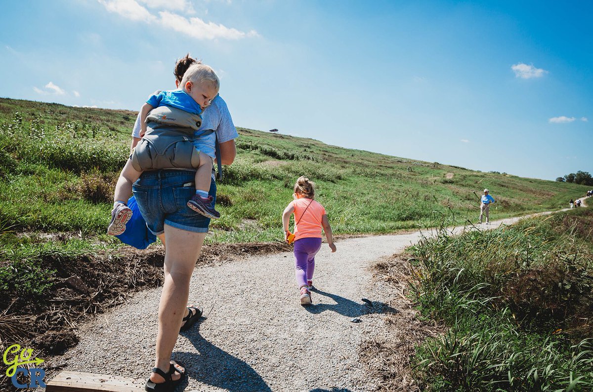go_cedarrapids's tweet image. Did you hear the news? @CR_LC_SWAgency’s Mount Trashmore trails are now open to the public. Hike and bike the trails, then check out the view from the top! 🚴🏽♂️🏃🏼♀️ #goCR