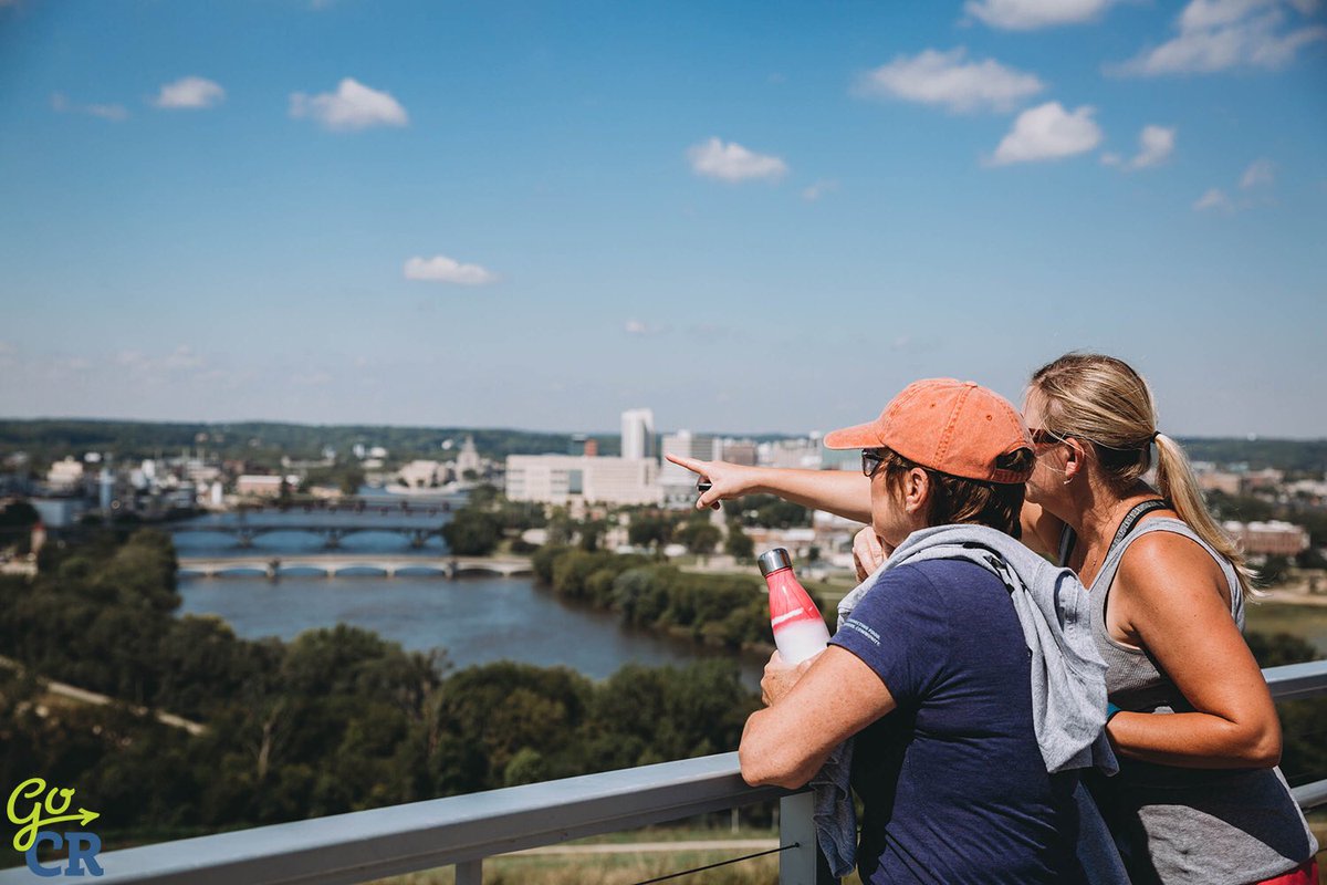 go_cedarrapids's tweet image. Did you hear the news? @CR_LC_SWAgency’s Mount Trashmore trails are now open to the public. Hike and bike the trails, then check out the view from the top! 🚴🏽♂️🏃🏼♀️ #goCR