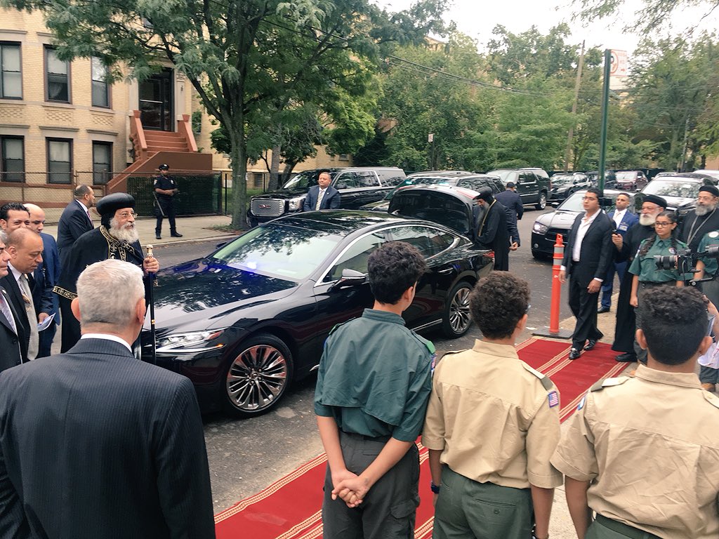 NYPD104Pct's tweet photo. The 2018 Imminent PAPAL visit of His Holiness Pope Tawadrous II to the USA. Stop Number 1 @NYPDQueensNorth St. Mary &amp; St. Antonios Coptic Orthodox Church in the #104PCT. #NYPDConnecting https://t.co/t10o4uXtPv
