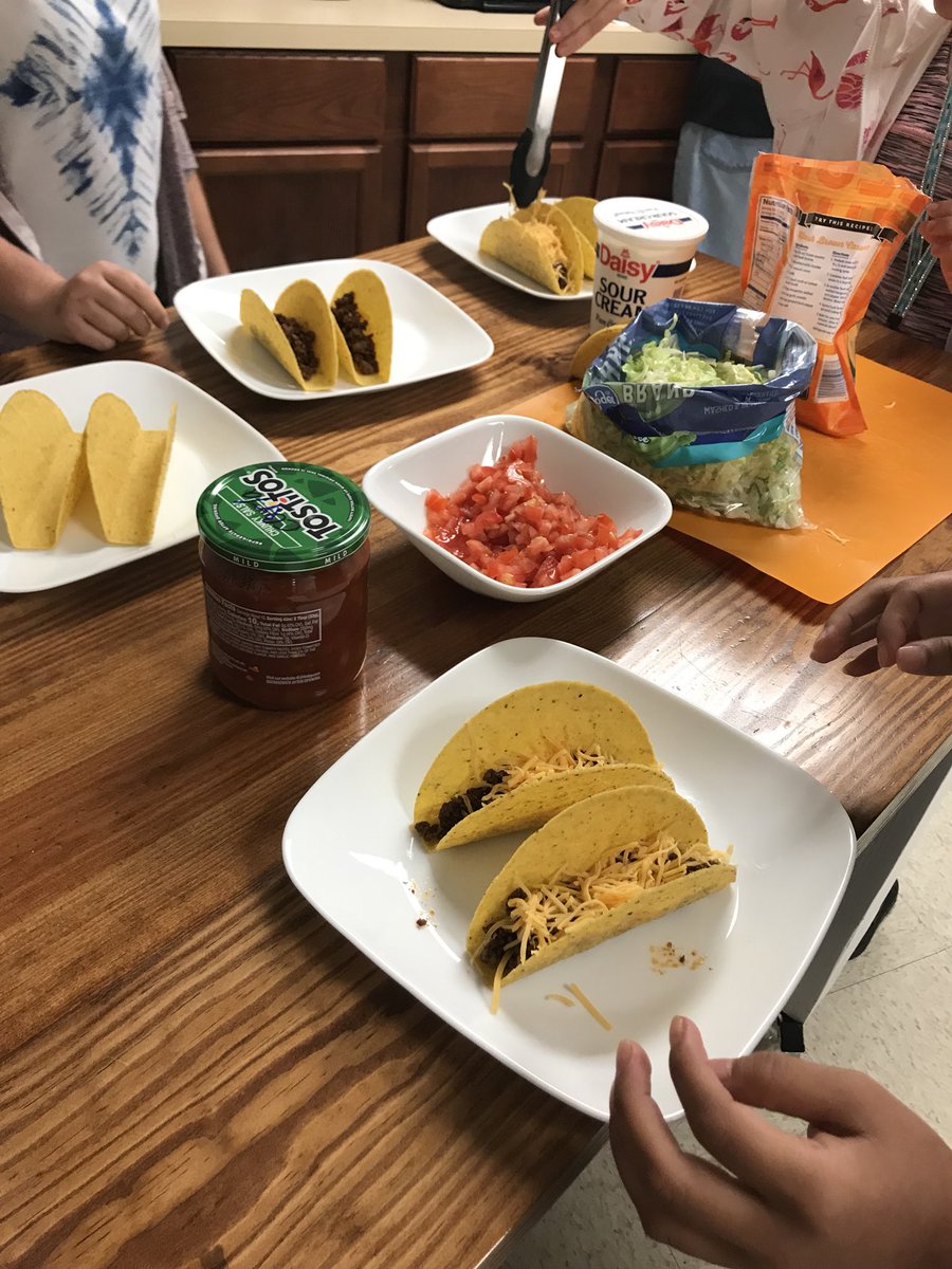 Best way to learn how to cook for yourself. Actually cook! And it’s tacos. Real life learning. #mosaichumbleisd #humbleISDJOY