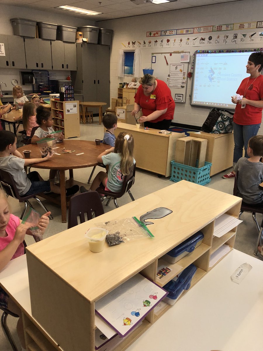 miss_amanda11's tweet photo. Dirt cup making today! #personalbestbgsa #bgsaprek https://t.co/p4Xg1PcuDv