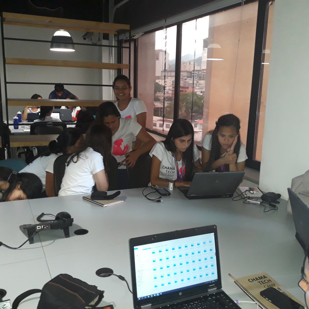 ChamaTech_'s tweet photo. #ChamaTechCamp2018 Día 2

Práctica de edición de imágenes en #Photoshop https://t.co/ZolADMR4Px