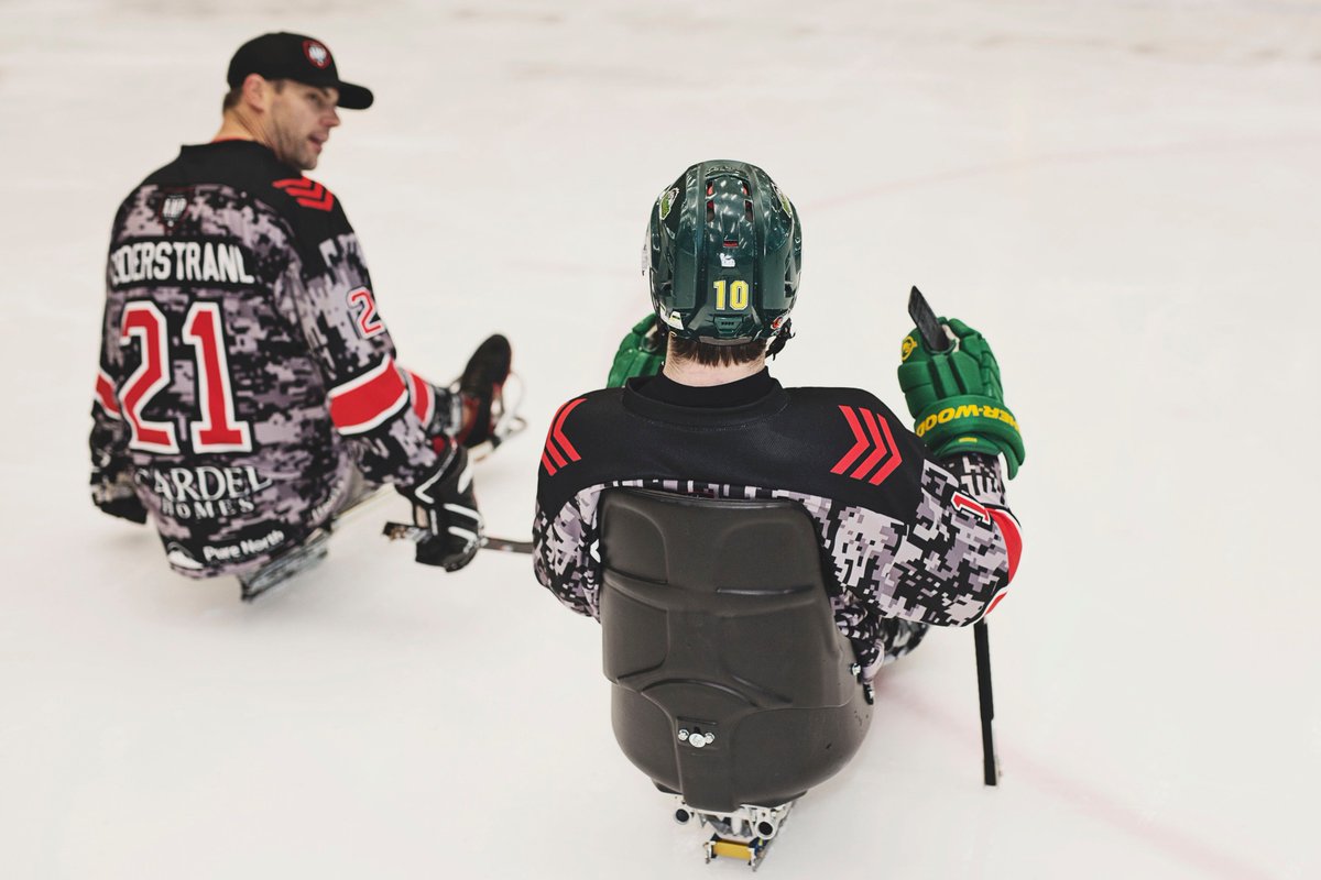 Cowboys 'n Sleds tweet media