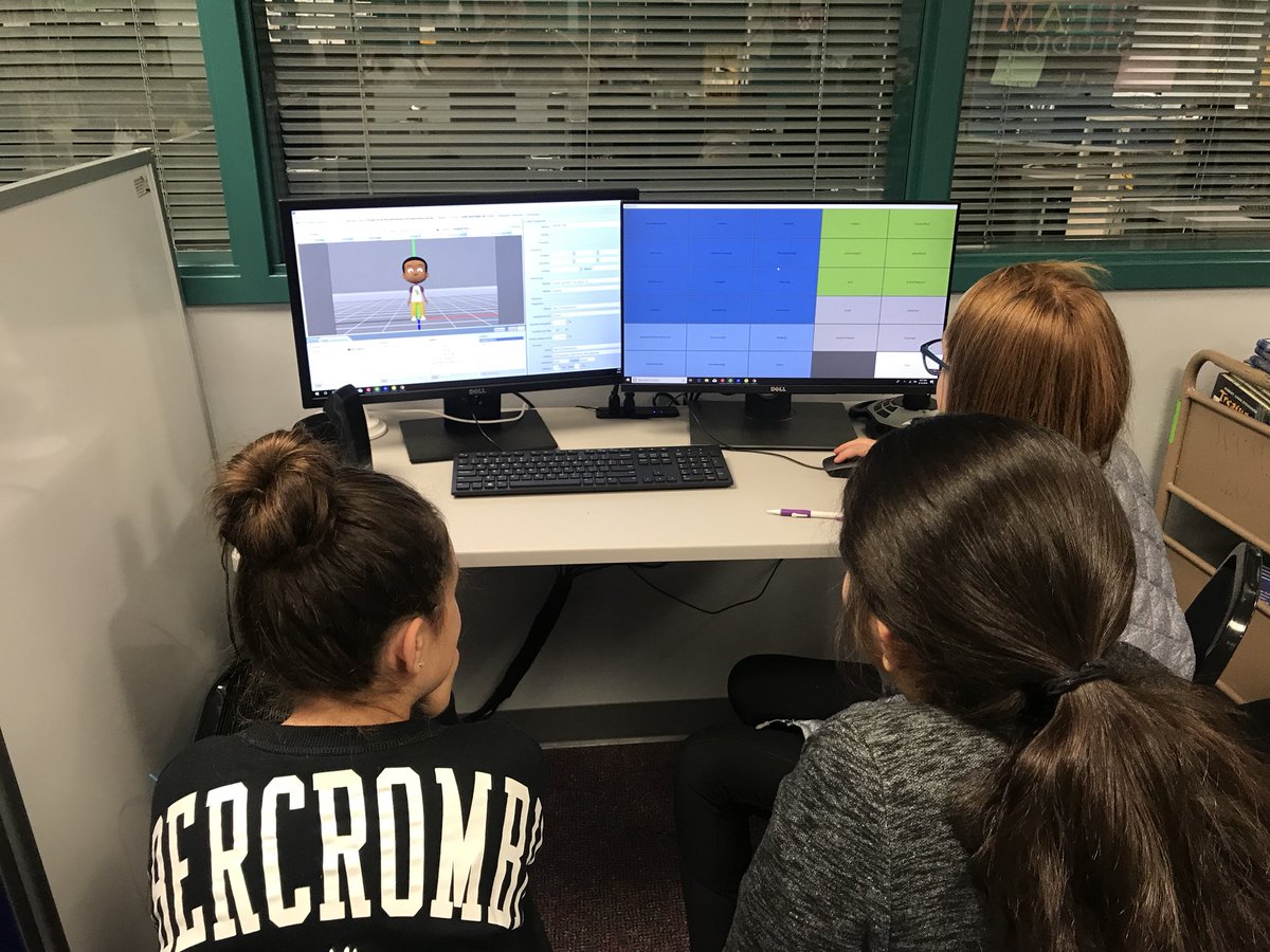 RusselTuman's tweet photo. Mrs Ellis’s class using the Wonder Media Story Maker in our STEAM lab at the middle school. https://t.co/kS9gGSReSf