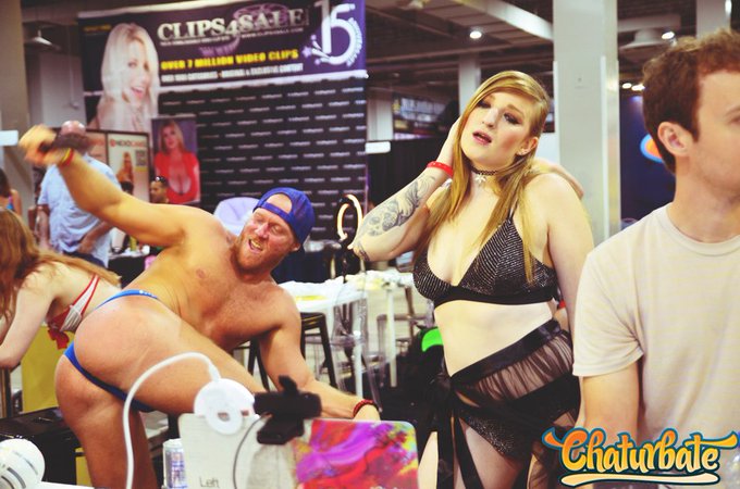 @JaredNation69 
@Crystal69Rivers 
@chaturbate 
#exxxoticamiami2018 #chaturbate #camgirl https://t.co