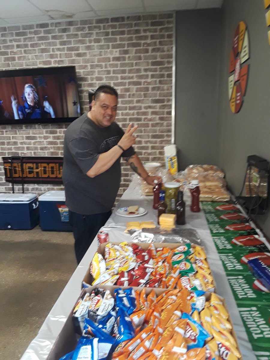 Kat Orange tweet media