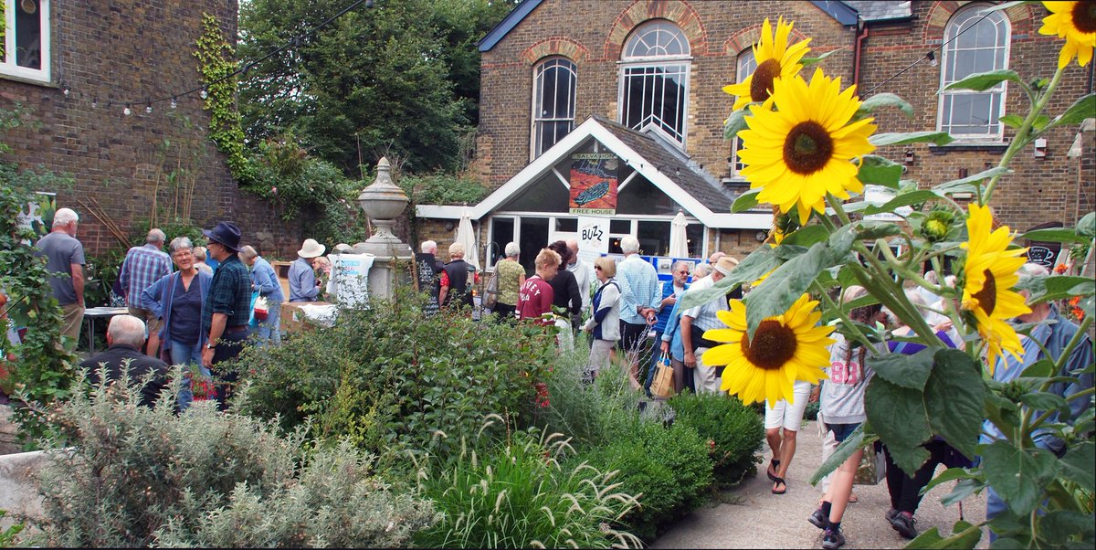 deal_withit's tweet photo. Well done Deal for all the awards at the RHS SE in Bloom today. Especially proud of Imogen and our volunteers at the Landmark Garden who gained an Outstanding award for the community garden. @Salvation_Bar https://t.co/3NXAmV502a