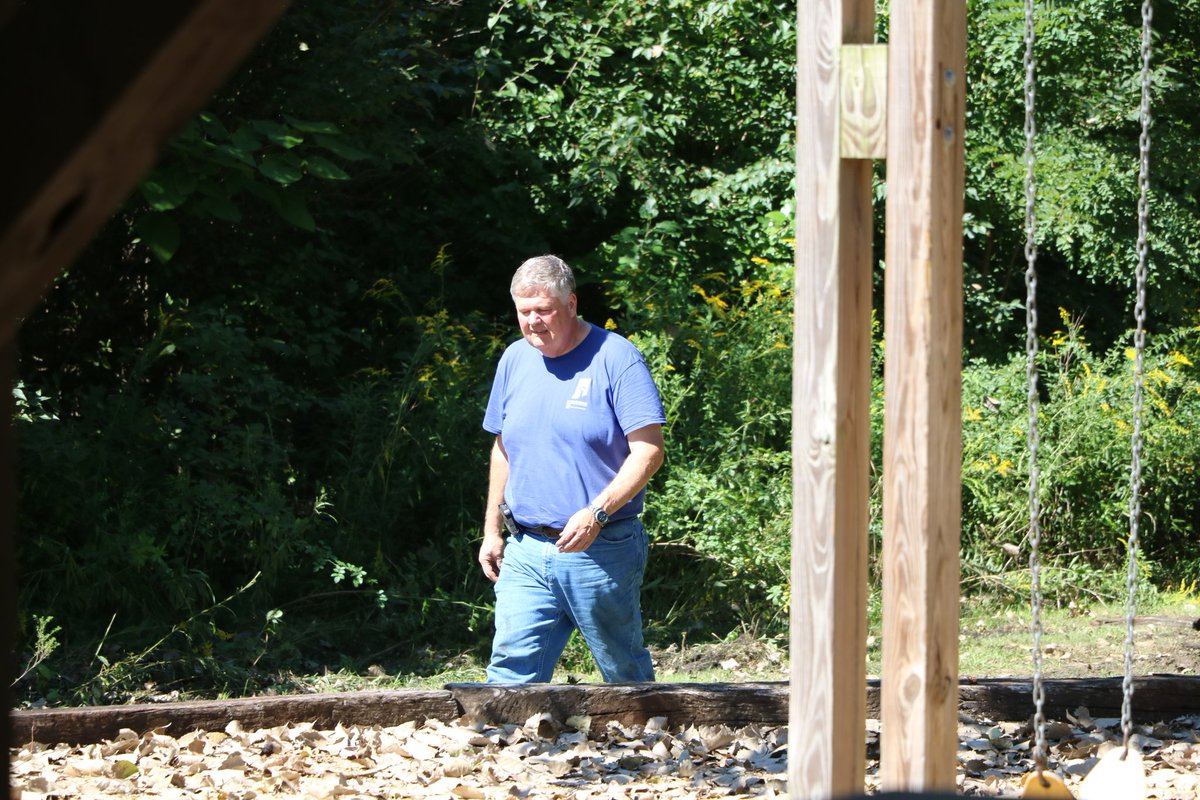 IUHealthECR's tweet image. The crew at Rotary Park is calling it a day. They put in a year's worth of sweat equity today. @erictharp @RStevensIUH @KelliVannatter @DonnaBarttrum #DaysOfService