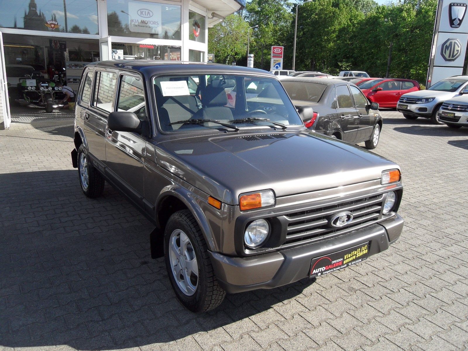 ルパルナス ラーダニーヴァ5ドア新車の入荷情報 Ladaniva 4 4 5ドア Urban Taiga諸費用オールイン乗り出し価格385万円3ドア諸費用オールイン乗り出し328万円 4駆 ワズ Uaz ラーダ 4wd クロカン ロシア車 Suv ラーダニーバ ジムニー Ladaniva ルパルナス ラーダニーヴァ5ドア新車の入荷情報 Ladaniva 4 4 5ドア Urban Taiga諸費用オールイン乗り出し価格385万円3ドア諸費用オールイン乗り出し328万円 4駆 ワズ Uaz ラーダ 4wd クロカン ロシア車 Suv ラーダニーバ ジムニー Ladaniva