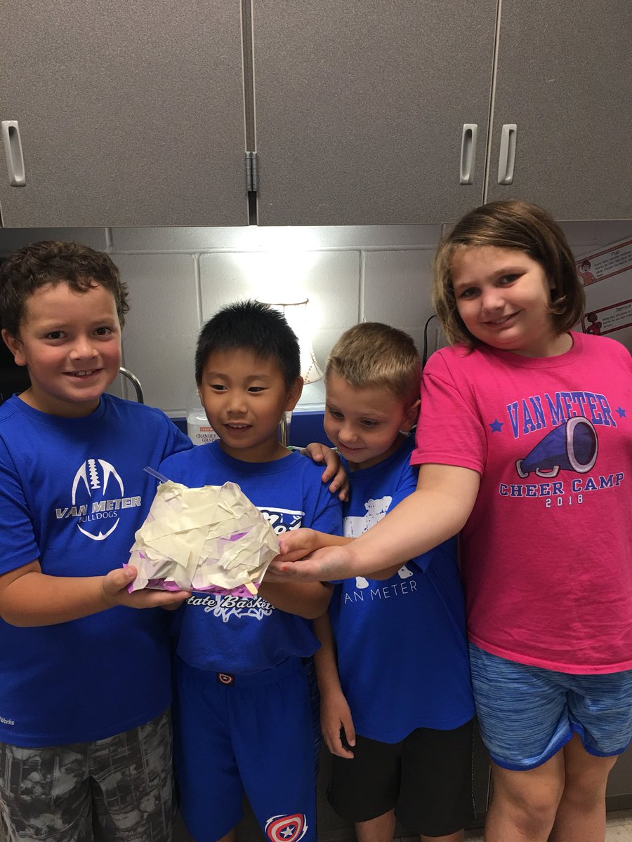 TracyFergusonVM's tweet photo. Our first STREAM activity for the year! Groups read, The Three Little Pigs and made a house together that could withstand myself as the wolf with a very strong blow (my blow dryer!). #makingstem #collaborationintheclassroom https://t.co/5967YihPTo