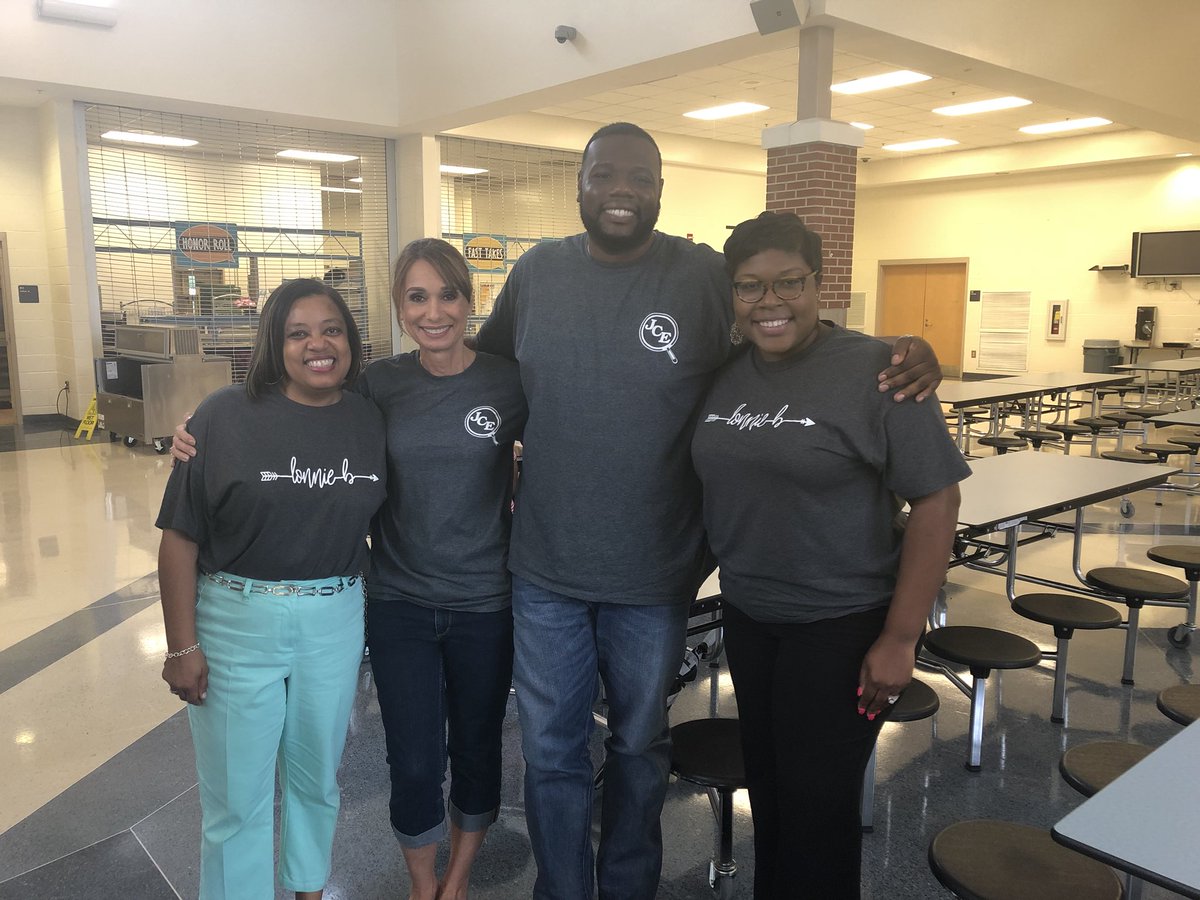 Lonnie Bees and JCE Investigators Volunteering to Serve Lunch <a href="/DentMiddle/">Dent Middle School</a> <a href="/lonniebnelson/">LonnieBNelsonElem</a> <a href="/JCEScholars/">Jackson Creek</a> <a href="/RichlandTwo/">Richland School District Two</a> <a href="/ACELBNE/">The Academy for Civic Engagement</a> @KBGallman <a href="/DrBaronDavis/">Baron R. Davis, PhD</a> <a href="/jamesann_sheley/">James Ann Lynch Sheley</a> <a href="/SMossoTaylor/">Sabina Mosso-Taylor</a> <a href="/DeonAndreRicha1/">DeonAndre Richardson</a>