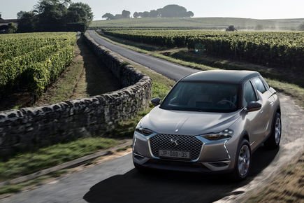 usinenouvelle's tweet image. Découvrez en #images le DS3 #Crossback ,conversion du chic #français au format #SUV usinenouvelle.com/article/en-ima… via @usinenouvelle #Auto #PSA