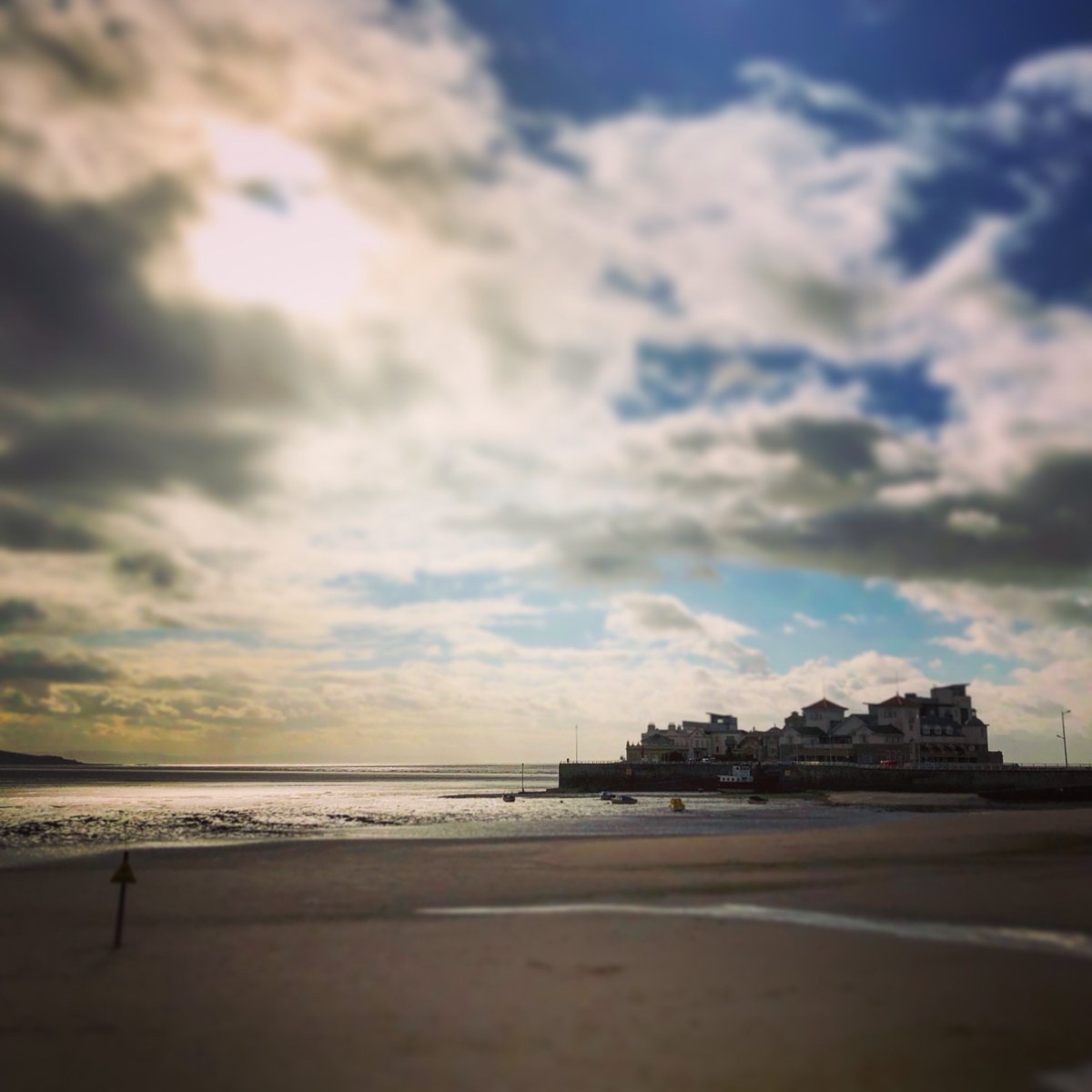 KCFAuk's tweet photo. Awesome day out filming in #WestonSuperMare and #bristol
.
.
.
#BristolBizHour #Newcastle #nebloggers #lovebristol #NEgram #nefollowers #travel #ignewcastle https://t.co/c9Q6bRlLy0