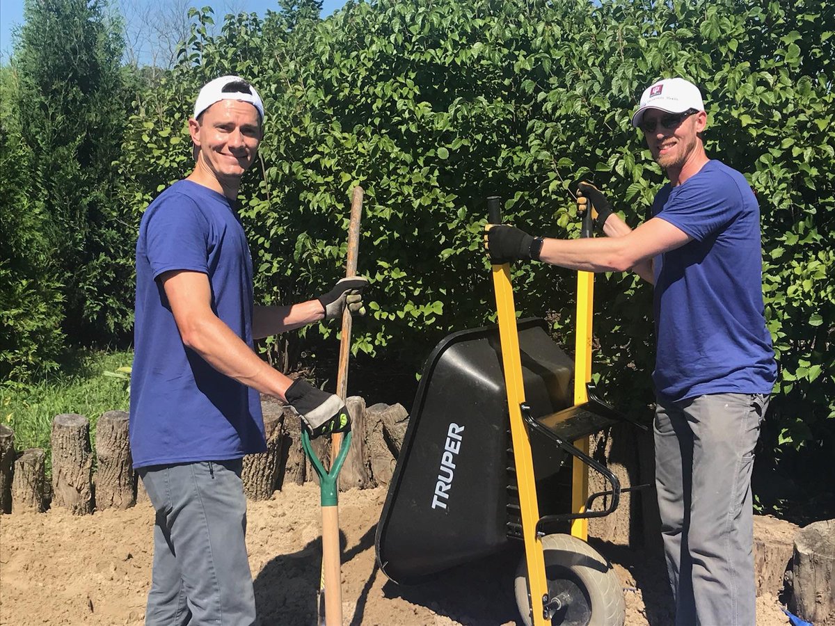 IUHealthECR's tweet image. Heather Rhodes has a team working at Head Start. They are working in the nature play ground mulching, staining and weeding. #DaysOfService
